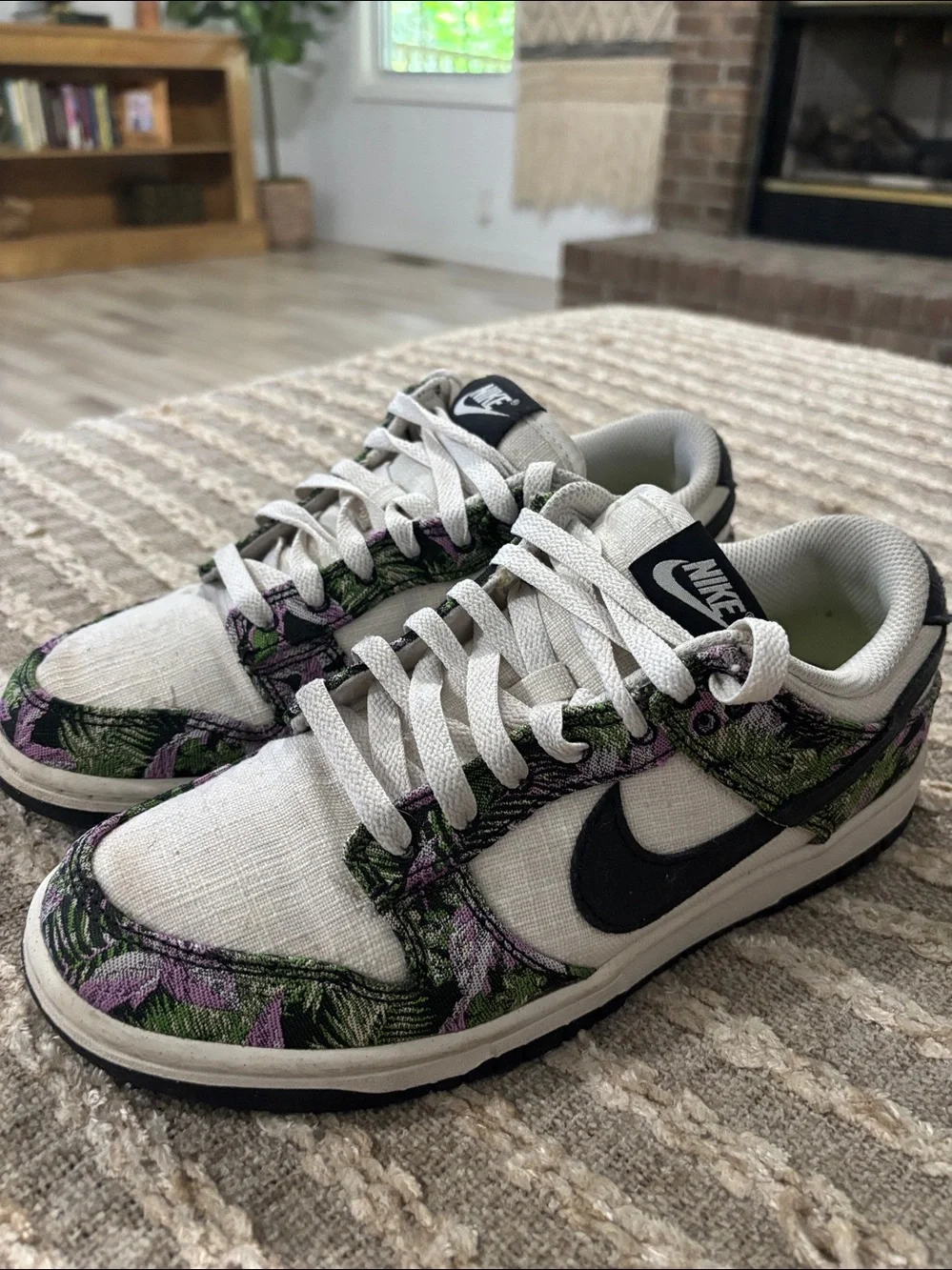 Nike Dunk Low Top Nature Floral Tapestry Sneakers FN7105 030 Women’s Size 8.5